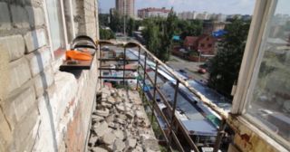 Демонтаж балкона Климовск, цена от 2936 руб.